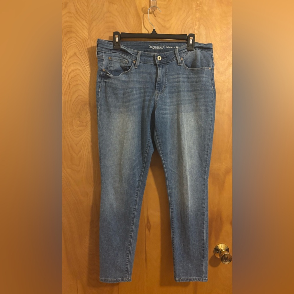 Signature by Levi Strauss Blue Skinny Jeans with Modern Fit